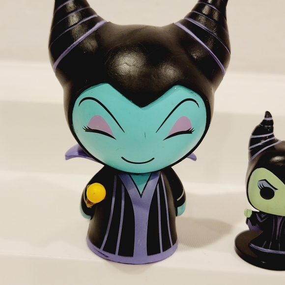 Funko Disney Sleeping Beauty Maleficent Figure Set - Picture 2 of 9